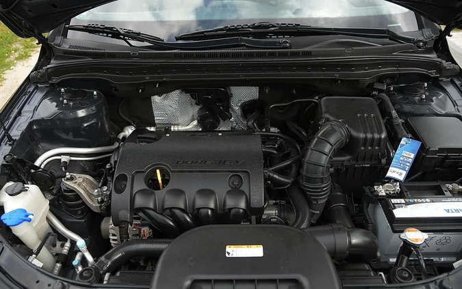 Hyundai I30 cena 22900 przebieg: 204000, rok produkcji 2010 z Ujście małe 704